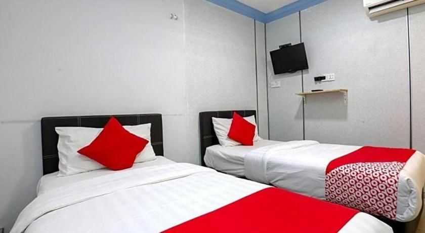 Oyo 90126 Pen U Cottages Dungun Εξωτερικό φωτογραφία
